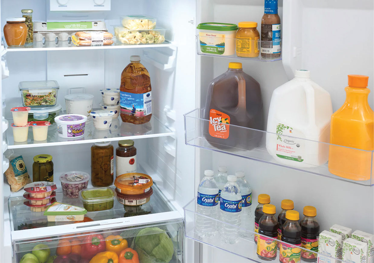 10.0 Cu. Ft. White Top Freezer Refrigerator (XET10RWW) - Image 3